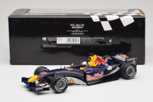 Red Bull RB1 Cosworth #15 C. Klien Red Bull Racing Showcar 2005 Minichamps 1:18 100050085 Metal - imaginea 6 din 7
