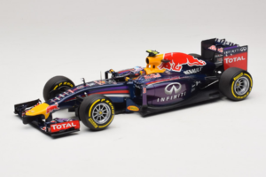 Red Bull RB10 Renault #3 D. Ricciardo Infiniti Red Bull Racing Showcar 2014 Minichamps 1:18 110140003 Metal