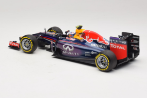 Red Bull RB10 Renault #3 D. Ricciardo Infiniti Red Bull Racing Showcar 2014 Minichamps 1:18 110140003 Metal - imaginea 5 din 6