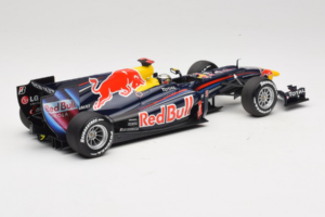 Red Bull RB6 Renault #5 S. Vettel Red Bull Racing Brazilian Grand Prix Winner 2010 Minichamps 1:18 110100205 Metal - imaginea 2 din 7