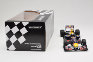 Red Bull RB6 Renault #5 S. Vettel Red Bull Racing Brazilian Grand Prix Winner 2010 Minichamps 1:18 110100205 Metal - imaginea 7 din 7