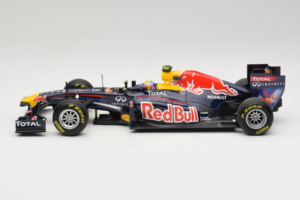 Red Bull RB7 Renault #2 M. Webber Red Bull Racing Showcar 2011 Minichamps 1:18 110110002 Metal - imaginea 3 din 7