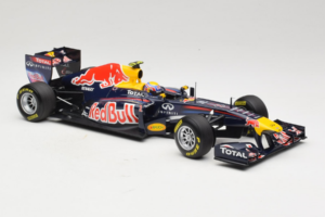 Red Bull RB7 Renault #2 M. Webber Red Bull Racing Showcar 2011 Minichamps 1:18 110110002 Metal - imaginea 4 din 7