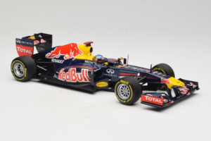 Red Bull RB8 Renault #1 S. Vettel Red Bull Racing Showcar 2012 Minichamps 1:18 110120071 Metal - imaginea 4 din 7