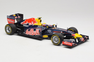 Red Bull RB8 Renault #2 M. Webber Red Bull Racing Showcar 2012 Minichamps 1:18 110120072 Metal - imaginea 4 din 7