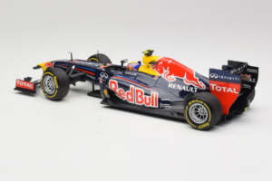 Red Bull RB8 Renault #2 M. Webber Red Bull Racing Showcar 2012 Minichamps 1:18 110120072 Metal - imaginea 5 din 7