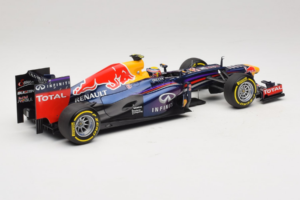 Red Bull RB9 Renault #2 M. Webber Infiniti Red Bull Racing Showcar 2013 Minichamps 1:18 110130072 Metal - imaginea 2 din 6