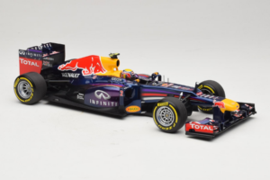 Red Bull RB9 Renault #2 M. Webber Infiniti Red Bull Racing Showcar 2013 Minichamps 1:18 110130072 Metal - imaginea 4 din 6