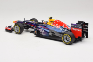 Red Bull RB9 Renault #2 M. Webber Infiniti Red Bull Racing Showcar 2013 Minichamps 1:18 110130072 Metal - imaginea 5 din 6
