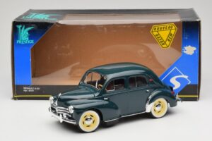 Renault 4CV Verde Solido 1:18 8047 Metal - imaginea 6 din 6
