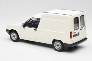 Renault Express Alb Otto 1:18 OT466 Rășină - imaginea 4 din 5