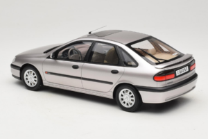 Renault Laguna V6 3.0 Baccara Opal Grey Otto 1:18 OT1185 Rășină - imaginea 5 din 6