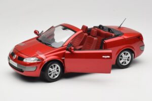 Renault Megane Mk1 CC Roșu Solido 1:18 8152 Metal - imaginea 2 din 8