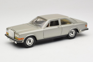 Rolls-Royce Camargue Argintiu Diamond Edition Bburago 1:18 3001-M3 Metal