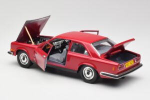 Rolls-Royce Camargue Roșu Bburago 1:22 3001 Metal - imaginea 5 din 8