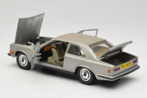 Rolls-Royce Camargue Argintiu Bburago 1:18 3001-M2 Metal - imaginea 5 din 8
