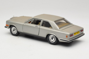 Rolls-Royce Camargue Argintiu Bburago 1:18 3001-M2 Metal - imaginea 7 din 8