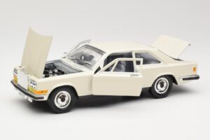 Rolls-Royce Camargue Alb Bburago 1:22 3001-M1 Metal - imaginea 3 din 8