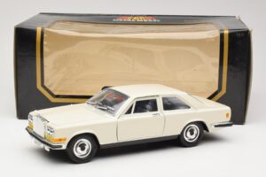 Rolls-Royce Camargue Alb Bburago 1:22 3001-M1 Metal - imaginea 8 din 8