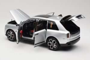 Rolls-Royce Cullinan Argintiu Cu Shadow Wheels OEM 1:18 028-16A Metal - imaginea 5 din 8