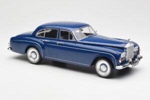 Rolls-Royce Silver Cloud III Flying Spur Mulliner RHD Albastru Închis MCG 1:18 MCG18124 Metal - imaginea 4 din 6