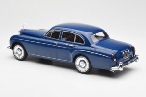 Rolls-Royce Silver Cloud III Flying Spur Mulliner RHD Albastru Închis MCG 1:18 MCG18124 Metal - imaginea 5 din 6