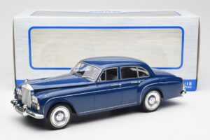 Rolls-Royce Silver Cloud III Flying Spur Mulliner RHD Albastru Închis MCG 1:18 MCG18124 Metal - imaginea 6 din 6