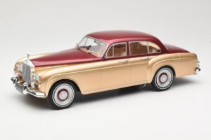 Rolls-Royce Silver Cloud III Flying Spur H.J. Mulliner Roșu & Auriu MCG 1:18 MCG18132 Metal