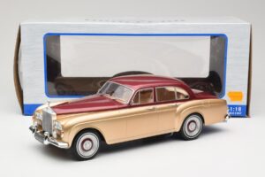 Rolls-Royce Silver Cloud III Flying Spur H.J. Mulliner Roșu & Auriu MCG 1:18 MCG18132 Metal - imaginea 6 din 6