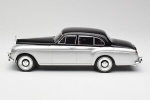 Rolls-Royce Silver Cloud III Mulliner Argintiu & Negru MCG 1:18 MCG18128 Metal - imaginea 3 din 6