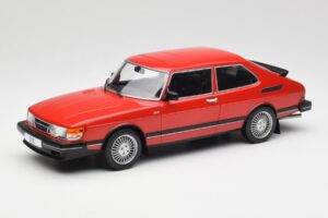 Saab 900 GL Roșu MCG 1:18 MCG18340 Metal