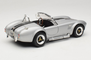 Shelby Cobra 427S/C Argintiu Cu Dungi Negre Road Signature 1:18 92058 Metal - imaginea 3 din 8