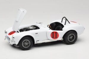 Shelby Cobra 427 S/C Alb Auto World 1:18 AWSS104 Metal - imaginea 2 din 8
