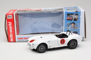 Shelby Cobra 427 S/C Alb Auto World 1:18 AWSS104 Metal - imaginea 8 din 8