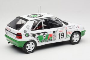 Skoda Felicia Kit Car #19 P. Sibera / P. Gross Tour de Corse 1995 IXO 1:18 18RMC149B Metal - imaginea 2 din 6