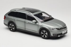 Skoda Octavia Mk4 Combi Verde Paudi Model 1:18 ZMR000005GRU Metal - imaginea 6 din 8