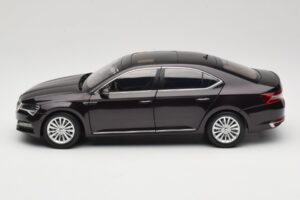 Skoda Superb Mk3 Negru Paudi Model 1:18 ZSS000006BLA Metal - imaginea 4 din 8
