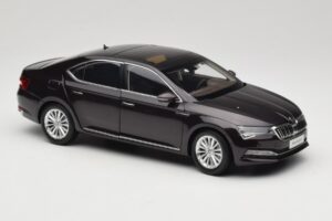 Skoda Superb Mk3 Negru Paudi Model 1:18 ZSS000006BLA Metal - imaginea 6 din 8