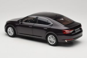 Skoda Superb Mk3 Negru Paudi Model 1:18 ZSS000006BLA Metal - imaginea 7 din 8