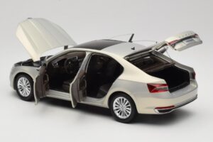 Skoda Superb Mk3 Auriu Paudi Model 1:18 ZSS000006GOLD Metal - imaginea 5 din 8