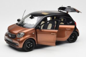 Smart Forfour W453 Negru Hazel Maro Norev 1:18 B66960299 Metal - imaginea 2 din 8