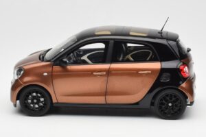 Smart Forfour W453 Negru Hazel Maro Norev 1:18 B66960299 Metal - imaginea 4 din 8