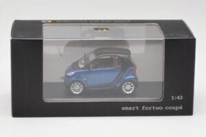 Smart Fortwo Coupe Aqua Albastru Metallic & Negru Minichamps 1:43 Q0022558V001C77Q00 Metal - imaginea 4 din 4