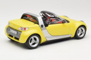 Smart Roadster 452 Galben Bburago 1:18 34099-M2 Metal - imaginea 3 din 8