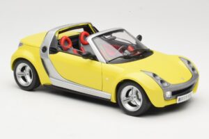 Smart Roadster 452 Galben Bburago 1:18 34099-M2 Metal - imaginea 6 din 8