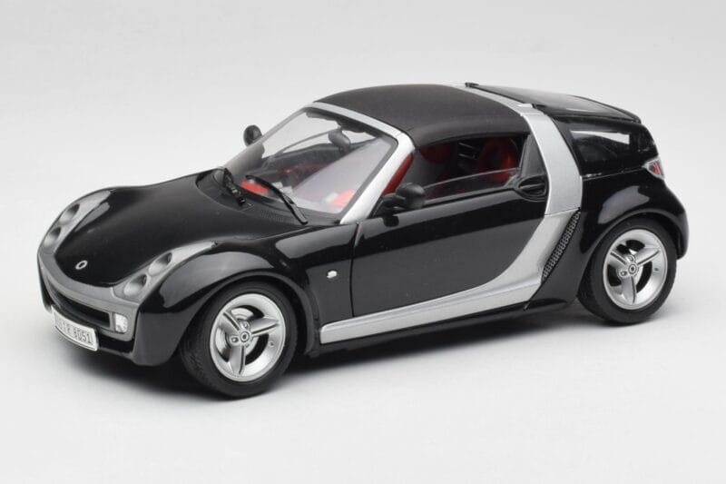 Smart Roadster Albastru Închis Bburago 1:18 34917 Metal