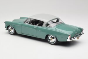 Studebaker Starliner Seafoam Verde & Shasta Alb Maisto 1:18 31651 Metal - imaginea 3 din 8