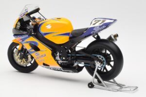 Suzuki GSX-R 1000 Team Alstare Corona Extra Y. Kagayama WSB 2005 Minichamps 1:12 122052271 Metal - imaginea 5 din 6
