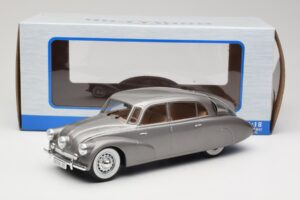 Tatra 87 Gri MCG 1:18 MCG18068 Metal - imaginea 6 din 6