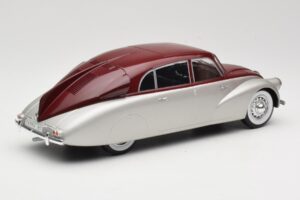 Tatra 87 Argintiu & Roșu Închis MCG 1:18 MCG18067 Metal - imaginea 2 din 6